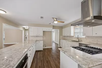 3019 Triway Lane, Houston, TX 77043 - Photo 11