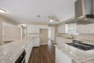 3019 Triway Ln, Houston, TX 77043 - Photo 11