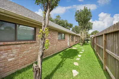 3019 Triway Lane, Houston, TX 77043 - Photo 27