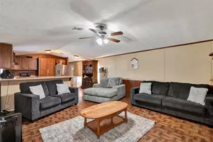 409 W Park St, Madisonville, TX 77864 - Photo 5