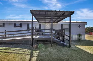 409 W Park St, Madisonville, TX 77864 - Photo 3