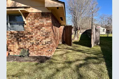 4108 Crescent Drive, Bay City, TX 77414 - Photo 5