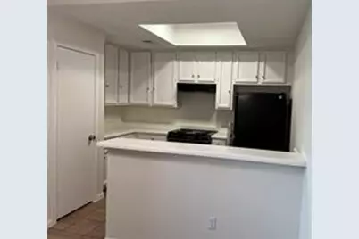 11711 Memorial Drive #282, Houston, TX 77024 - Photo 7