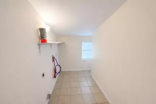 612 Harvey St, Clute, TX 77531 - Photo 7