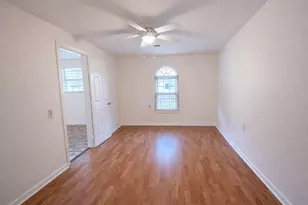 612 Harvey St, Clute, TX 77531 - Photo 5