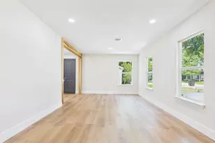 58 Trenwood Ln, Houston, TX 77022 - Photo 5