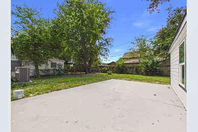 58 Trenwood Lane, Houston, TX 77022 - Photo 29