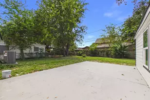 58 Trenwood Ln, Houston, TX 77022 - Photo 29