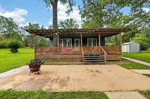 10329 Clyde Acord Rd, Franklin, TX 77856 - Photo 5