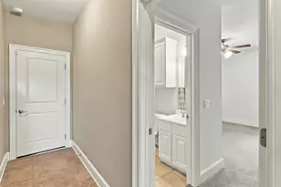 227 Village Dr, Sealy, TX 77474 - Photo 25