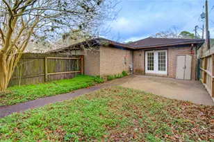 212 Quaker Dr, Friendswood, TX 77546 - Photo 27