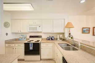7700 Seawall Blvd, Galveston, TX 77551 - Photo 11