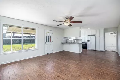 109 Staples Drive, Baytown, TX 77523 - Photo 15