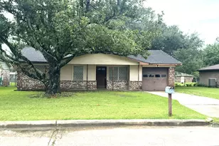 1722 Briar Ln, Wharton, TX 77488 - Photo 1