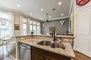 5715 Arabelle Lake St, Houston, TX 77007 - Photo 13