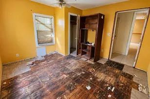 805 Alice St, Sweeny, TX 77480 - Photo 9