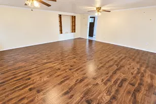 805 Alice St, Sweeny, TX 77480 - Photo 3