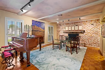 10626 Valley Forge Drive, Houston, TX 77042 - Photo 9