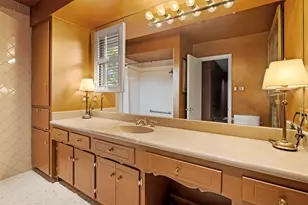 10626 Valley Forge Dr, Houston, TX 77042 - Photo 23