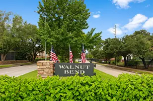 10626 Valley Forge Dr, Houston, TX 77042 - Photo 33