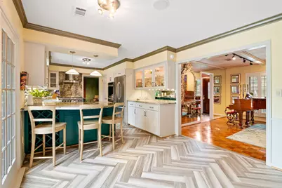 10626 Valley Forge Drive, Houston, TX 77042 - Photo 7