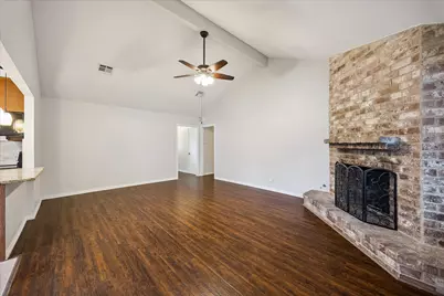 1919 Spillers Lane, Houston, TX 77043 - Photo 9