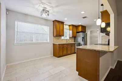 1919 Spillers Lane, Houston, TX 77043 - Photo 5