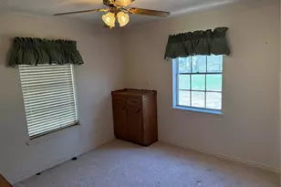 285 Meadowview Dr, El Campo, TX 77437 - Photo 19