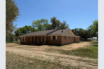 285 Meadowview Drive, El Campo, TX 77437 - Photo 3