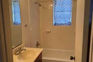 285 Meadowview Dr, El Campo, TX 77437 - Photo 13