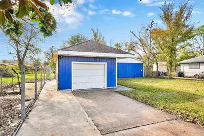 7514 Glen Manor Drive, Houston, TX 77028 - Photo 7