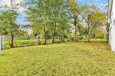7514 Glen Manor Drive, Houston, TX 77028 - Photo 13