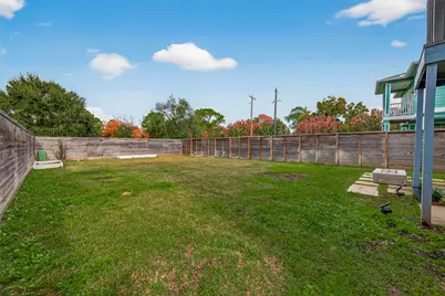 2461 Baycrest Drive, Houston, TX 77058 - Photo 39