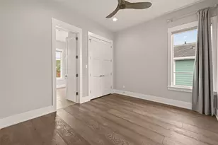 2461 Baycrest Dr, Houston, TX 77058 - Photo 31