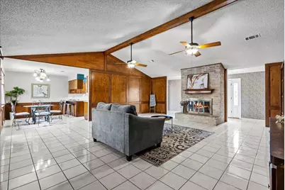 1718 23rd Avenue N, Texas City, TX 77590 - Photo 5