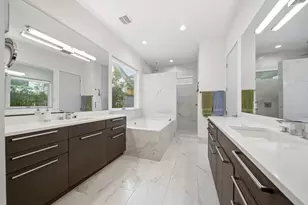 6610 Sivley St, Houston, TX 77055 - Photo 19