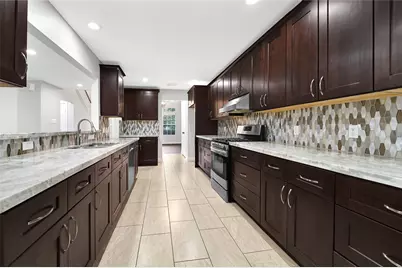 5914 Shadow Creek Court, Baytown, TX 77523 - Photo 5
