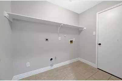 5914 Shadow Creek Court, Baytown, TX 77523 - Photo 17