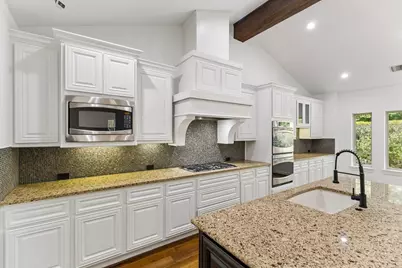 14 Woodglade Way, Tomball, TX 77375 - Photo 19