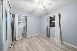 402 Bluebonnet Dr, La Marque, TX 77568 - Photo 15