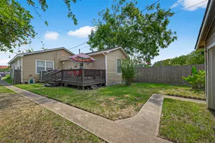 4106 Ursuline St, Galveston, TX 77550 - Photo 33