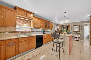 4106 Ursuline St, Galveston, TX 77550 - Photo 13