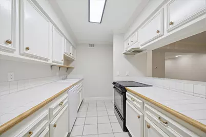 3131 Cummins Street #27, Houston, TX 77027 - Photo 15