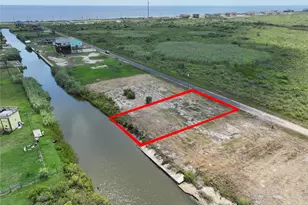 1108 Pennington St, Gilchrist, TX 77617 - Photo 1