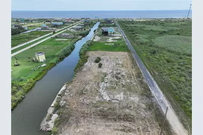 1108 Pennington Street, Gilchrist, TX 77617 - Photo 7