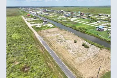 1108 Pennington Street, Gilchrist, TX 77617 - Photo 13