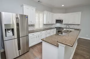 1016 Studer St, Houston, TX 77007 - Photo 19