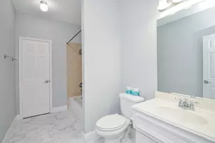 1016 Studer St, Houston, TX 77007 - Photo 9