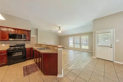 30627 N Sulphur Creek Drive, Magnolia, TX 77355 - Photo 7