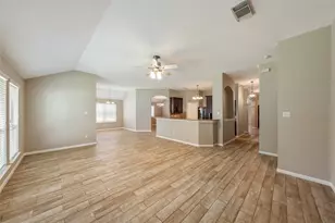 30627 N Sulphur Creek Dr, Magnolia, TX 77355 - Photo 9